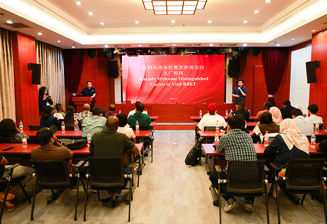 ����(gu��)���ް����M(j��n)���V�Ƽ�����푏V늮a(ch��n)�I(y��)��һ��һ·�������A��